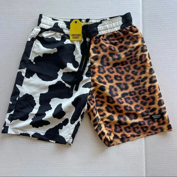 All Over Animal Print Shorts Chinatown Market Men size Small New - Picture 1 of 8